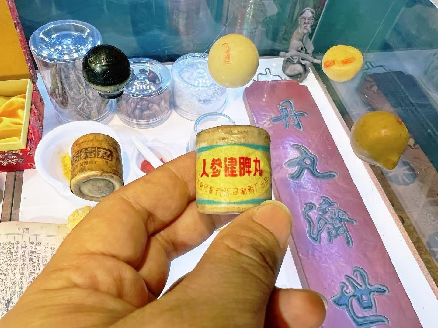 大蜜丸展台全景
